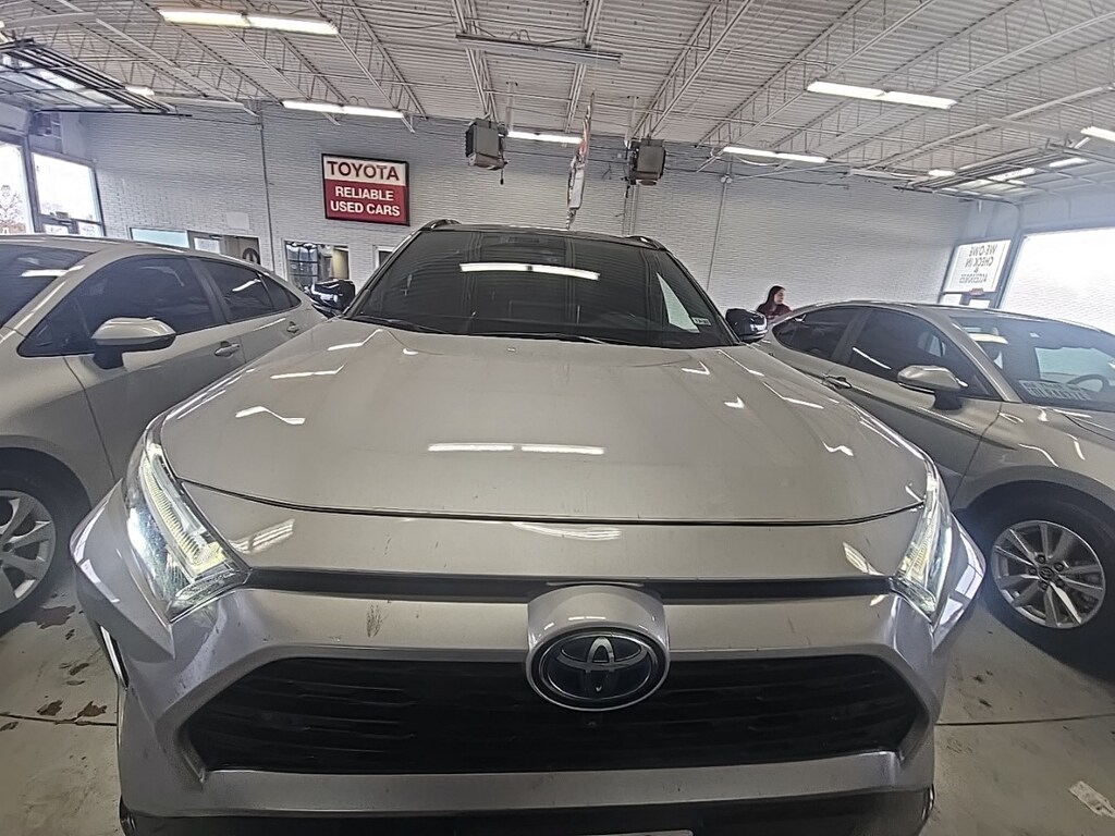 Used 2023 Toyota RAV4 Hybrid XSE w/Panoramic Roof/Leather/19-in Alloy SUV