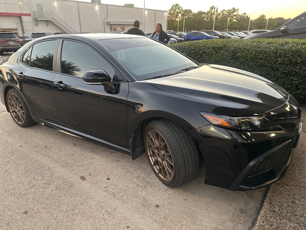 Used 2024 Toyota Camry SE Nightshade w/Wheels: 19-Inch Alloy Sedan