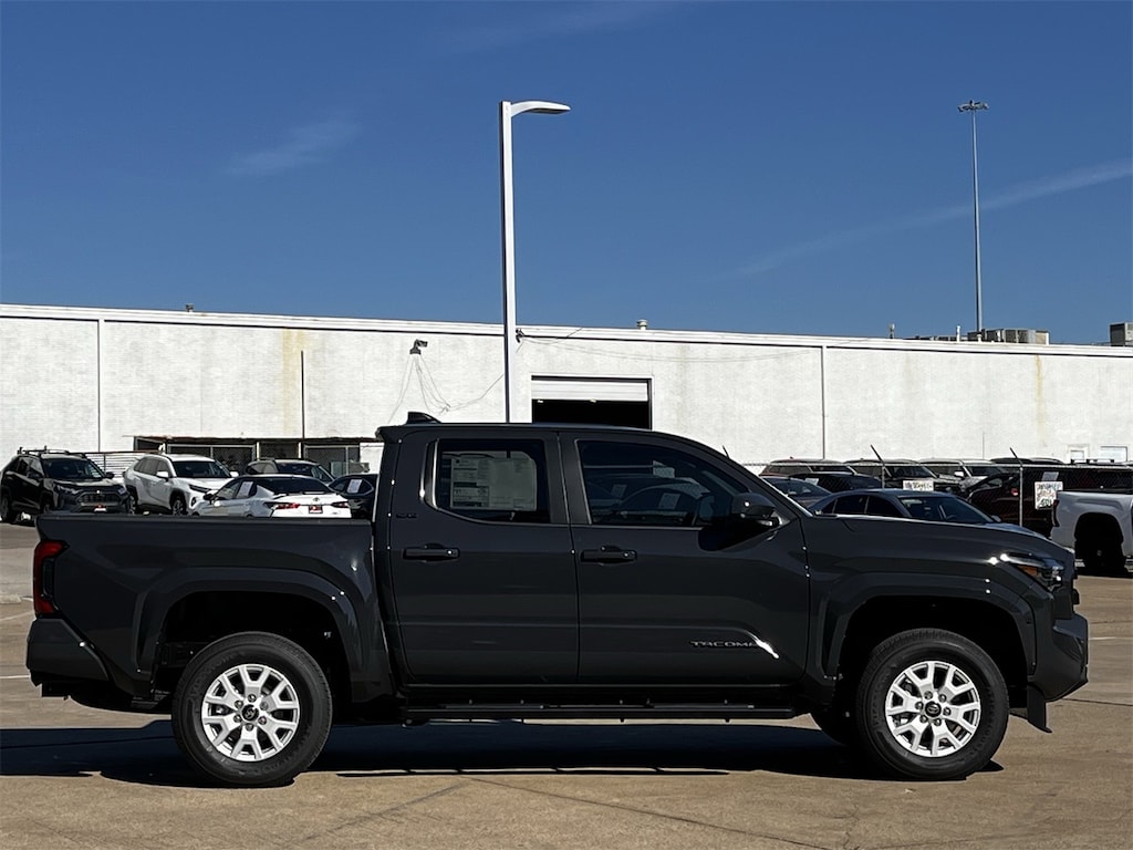 New 2025 Toyota Tacoma SR5 Truck Double Cab