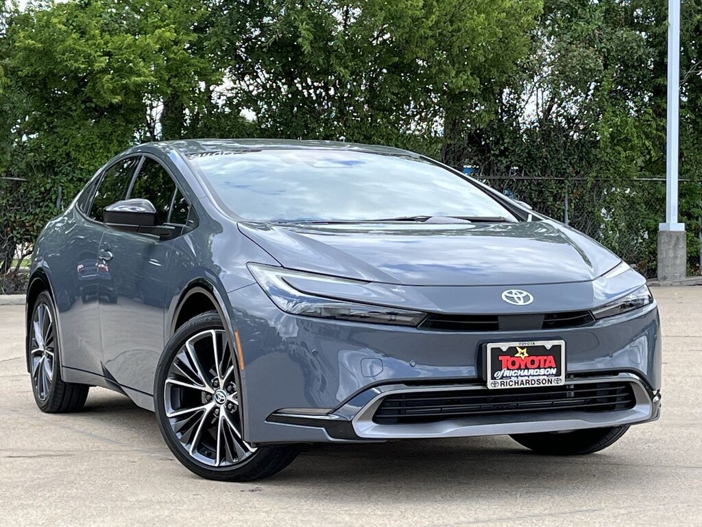 Used 2026 Toyota Prius XLE w/Leather/Dash Cam/19-in Alloy Wheels Hatchback