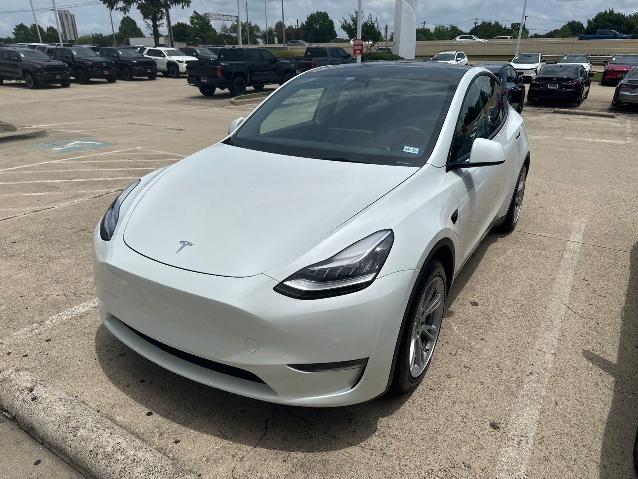 2021 Tesla Model Y Long Range Dual Motor All-Wheel Drive's photo