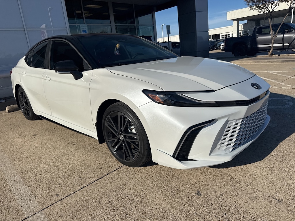 Used 2026 Toyota Camry XSE w/Panorama/Two-Tone Midnight Black Metallic Ro Sedan