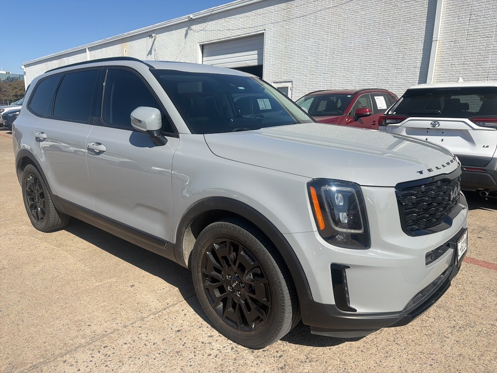 Used 2022 Kia Telluride EX Premium w/Nightfall Edition/NAV/Sunroof/Leather SUV