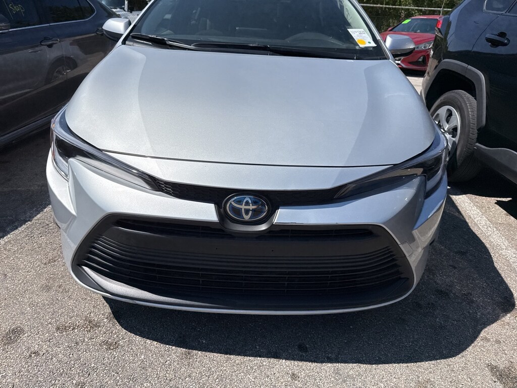 Used 2025 Toyota Corolla Hybrid LE w/8-in Toyota Audio Multimedia Sedan