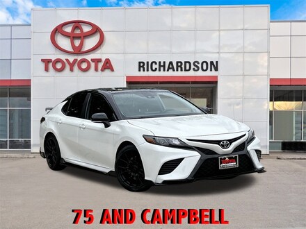 2021 Toyota Camry TRD V6 w/Two-Tone Exterior Color/19-in Alloy Sedan