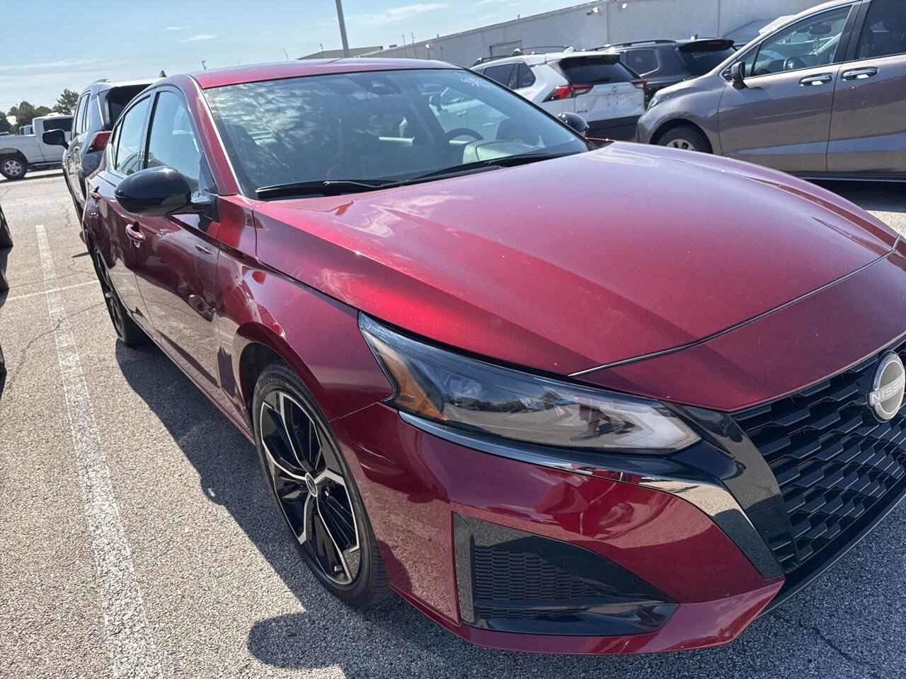 2024 Nissan Altima SR photo 3