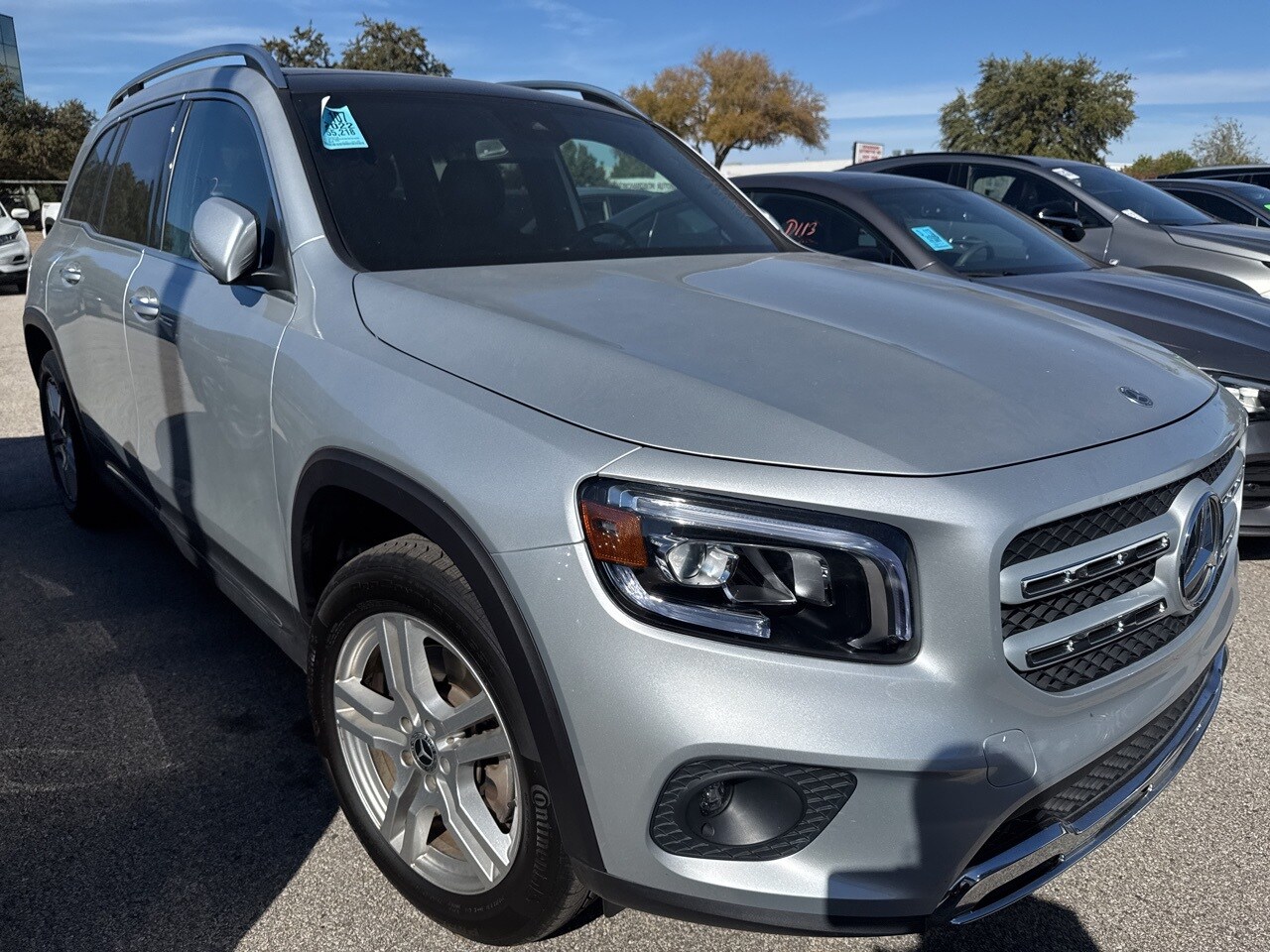 2022 Mercedes Benz GLB 250 photo 3