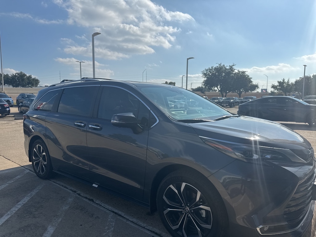 Used 2025 Toyota Sienna Platinum 7 Passenger Van Passenger Van