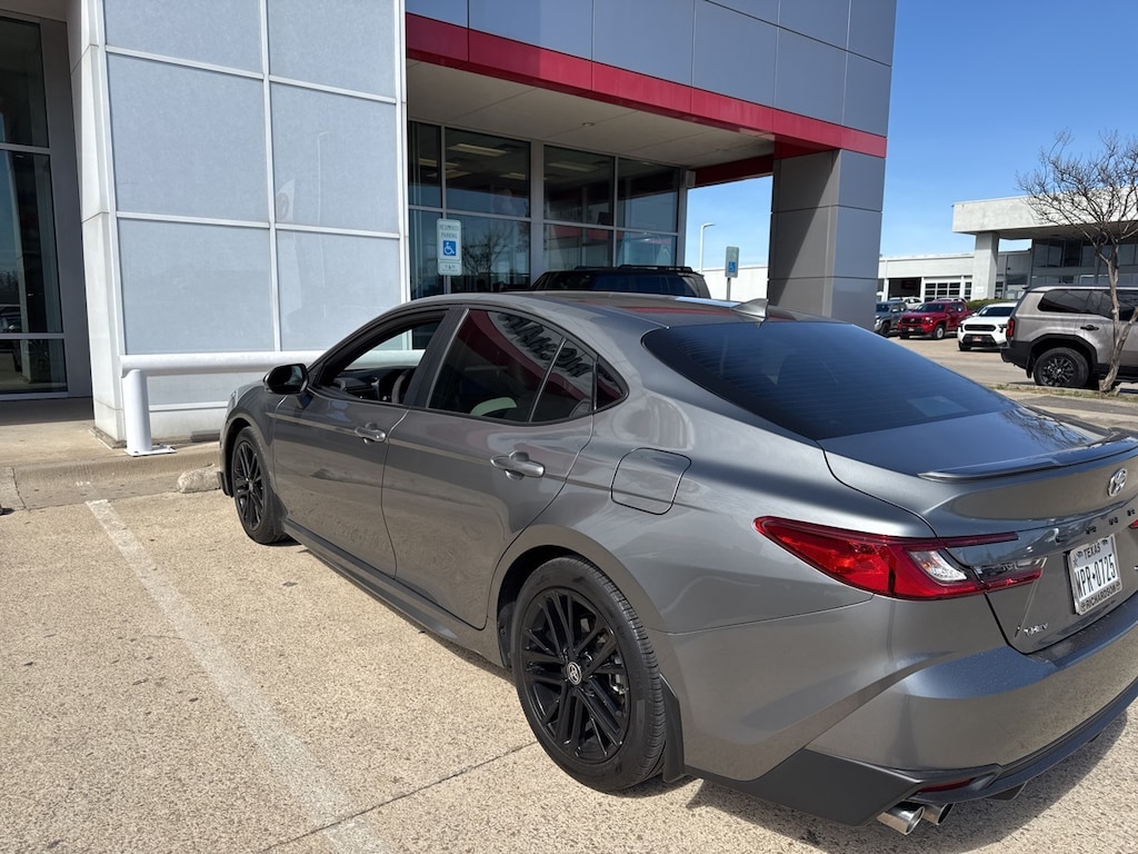 Used 2025 Toyota Camry SE Sedan