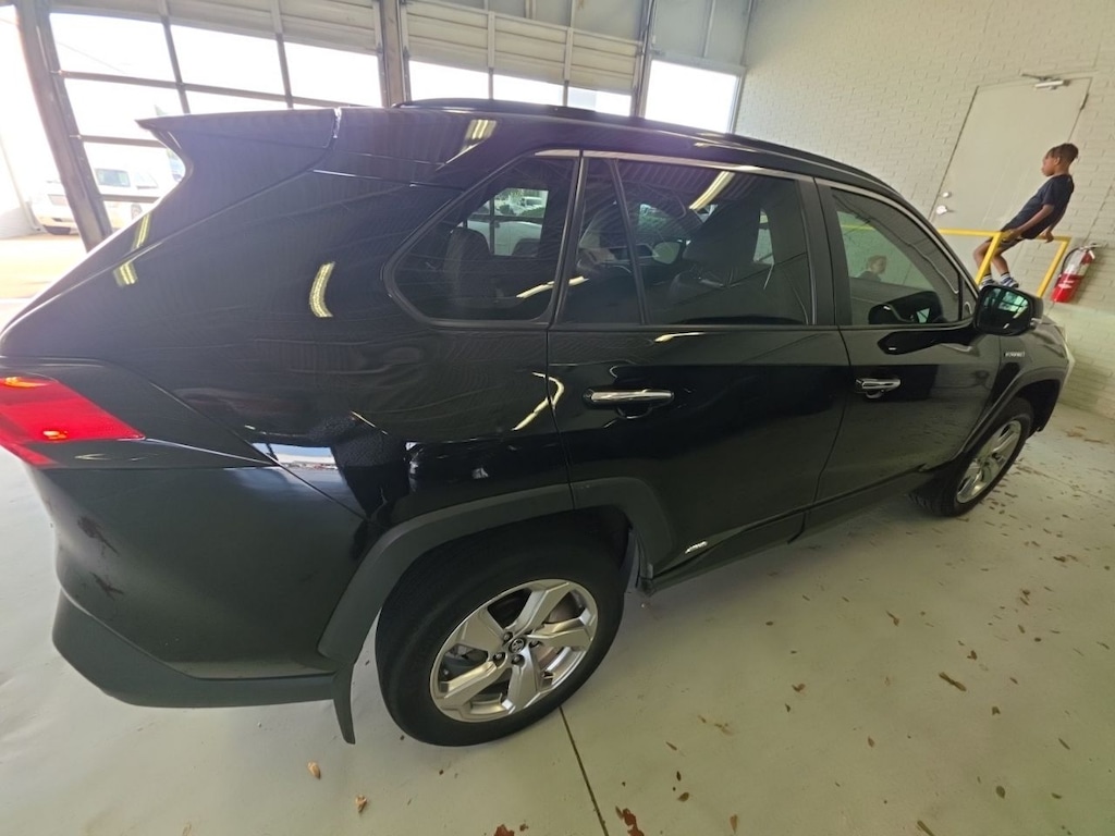 Used 2020 Toyota RAV4 Hybrid Limited w/Navigation/Sunroof/Leather/18-in Alloy SUV