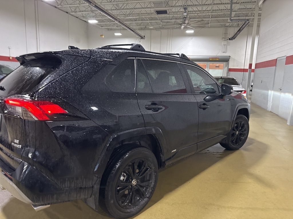 Used 2024 Toyota RAV4 Hybrid SE w/Sunroof/Weather Package SUV