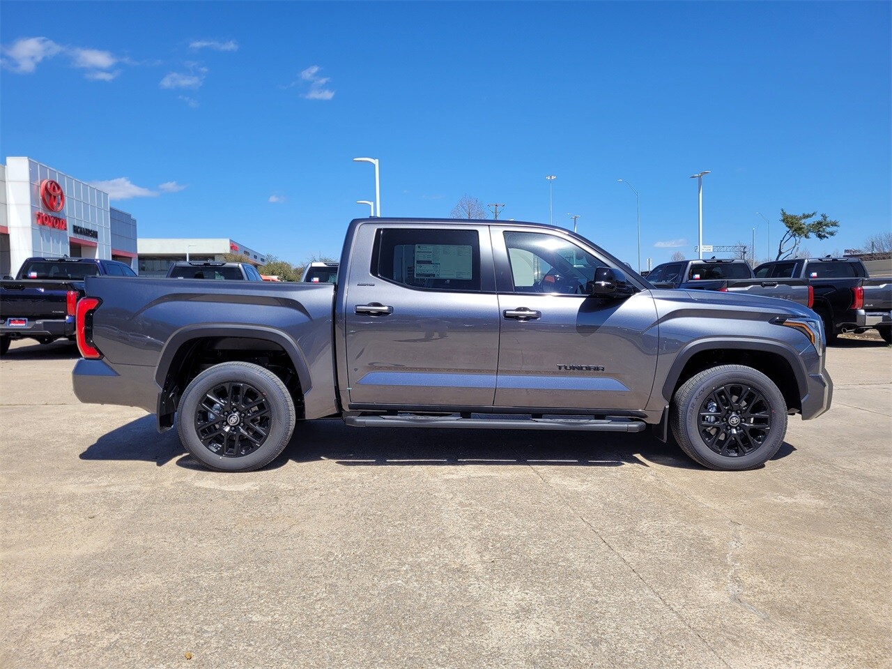 2025 Toyota Tundra Limited photo 3