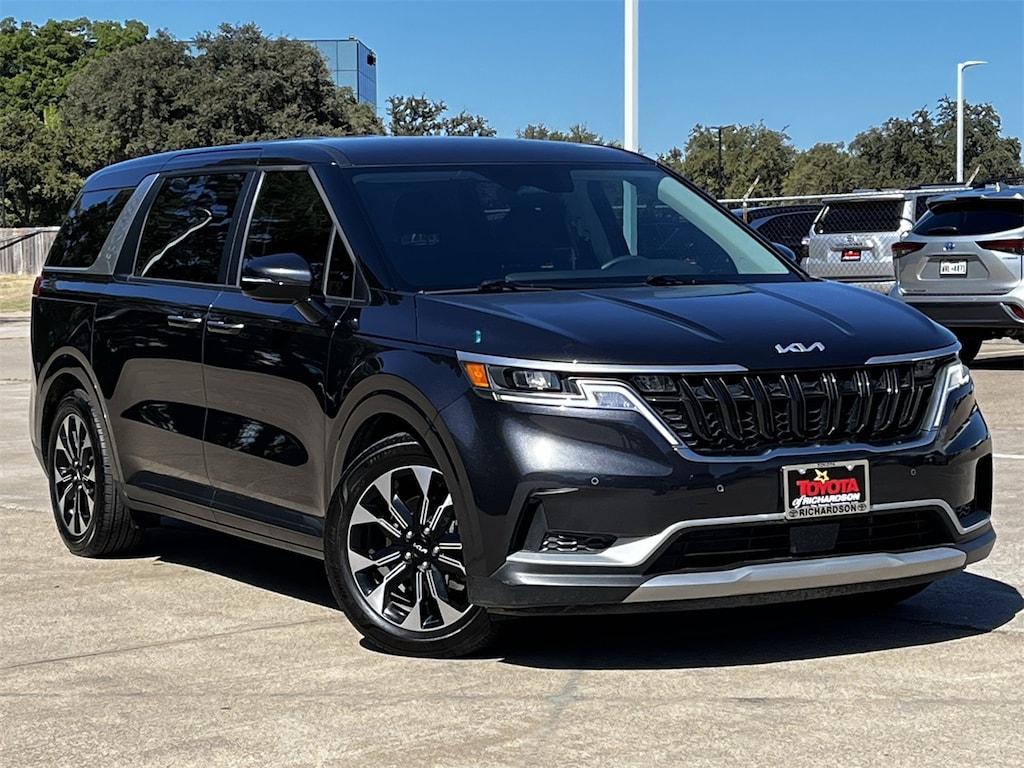 Used 2024 Kia Carnival EX w/Navigation System/19-in Alloy MPV