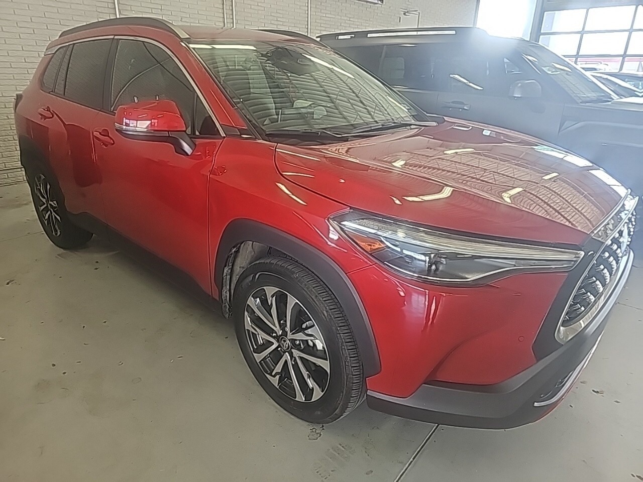 2023 Toyota Corolla Cross XLE photo 3