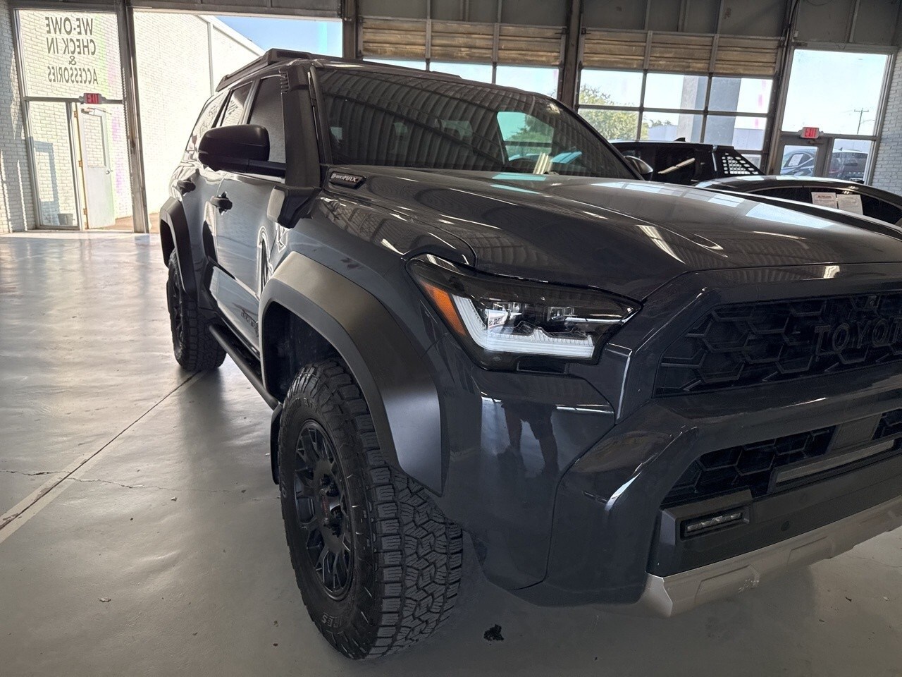 2025 Toyota 4Runner photo 3