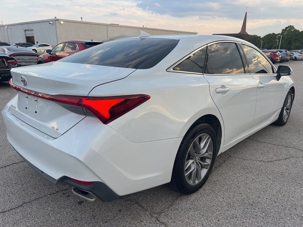 Used 2019 Toyota Avalon XLE w/Entune 3.0 Audio Plus w/App Suite Sedan