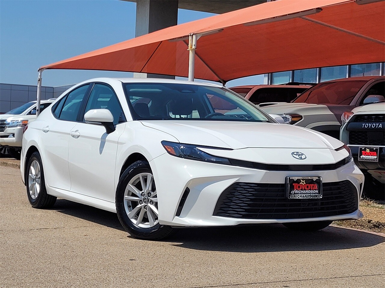 2025 Toyota Camry LE photo 2