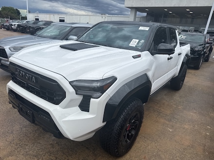 2025 Toyota Tacoma i-FORCE MAX TRD Pro w/Nav/SR/Lthr/18-TRD Alloy Truck Double Cab 2025 Toyota Tacoma i-FORCE MAX TRD Pro w/Nav/SR/Lthr/18-TRD Alloy Truck Double Cab
