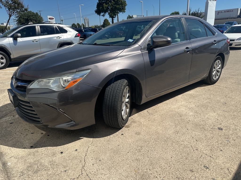 Used 2017 Toyota Camry LE w/Exterior Parking Camera Rear Sedan