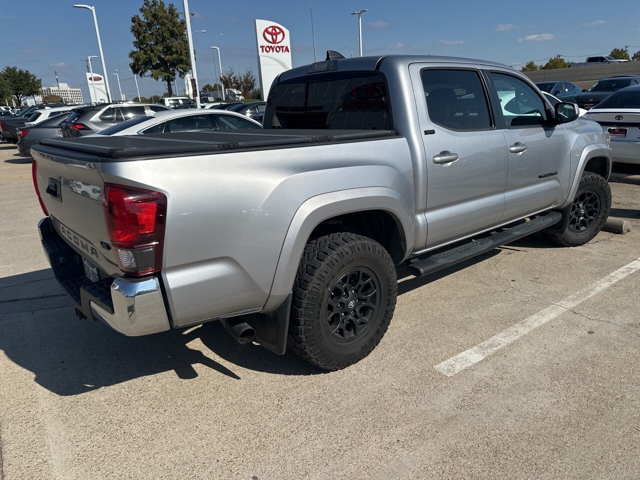 2021 Toyota Tacoma SR5 V6 photo 2