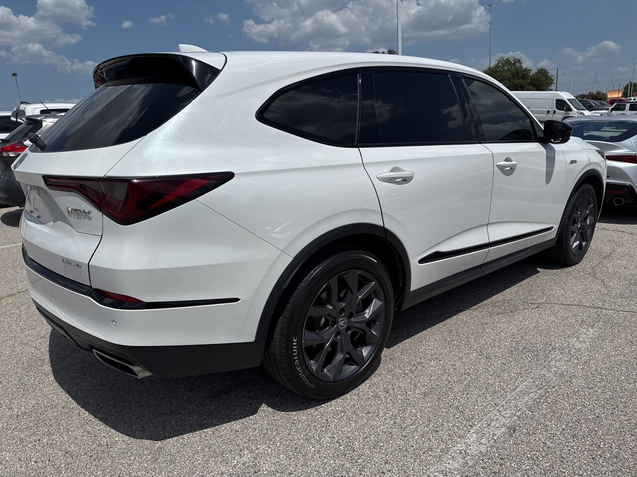 2022 Acura MDX A-Spec SH-AWD photo 3