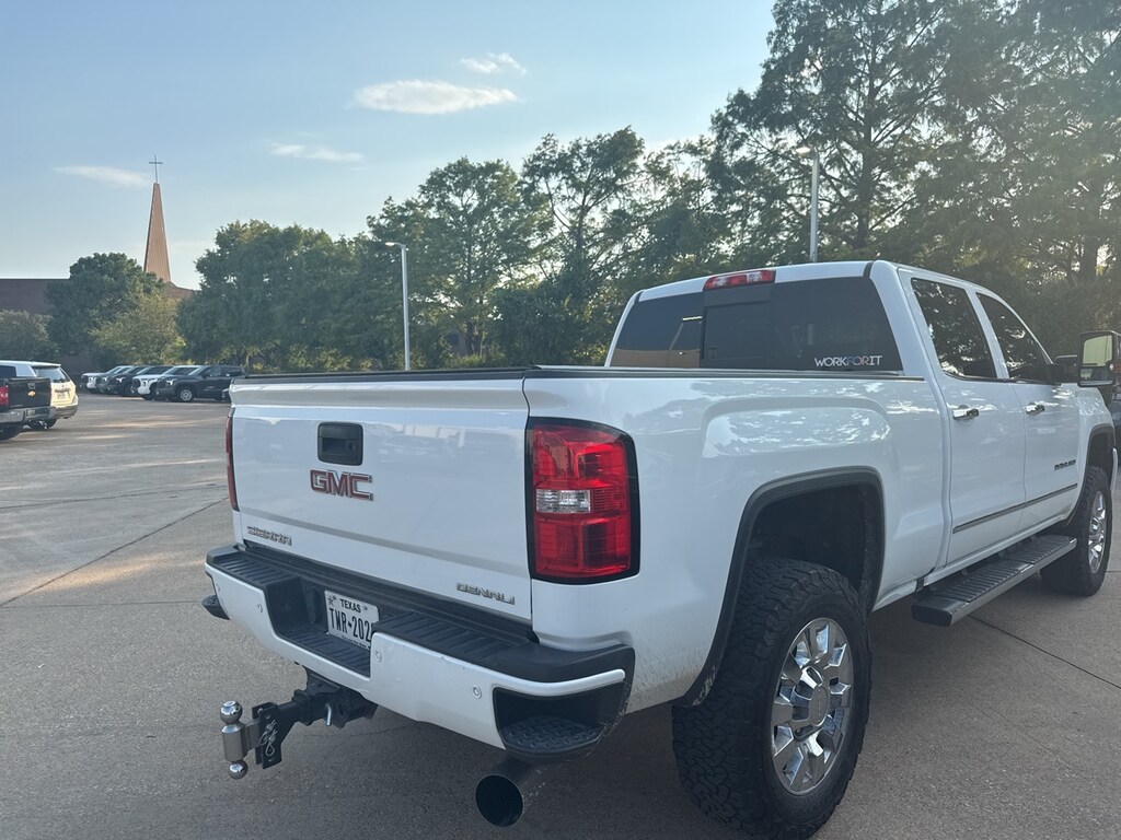 Used 2017 GMC Sierra 2500HD Denali w/Duramax Plus/Off-Road Pkg Truck Crew Cab