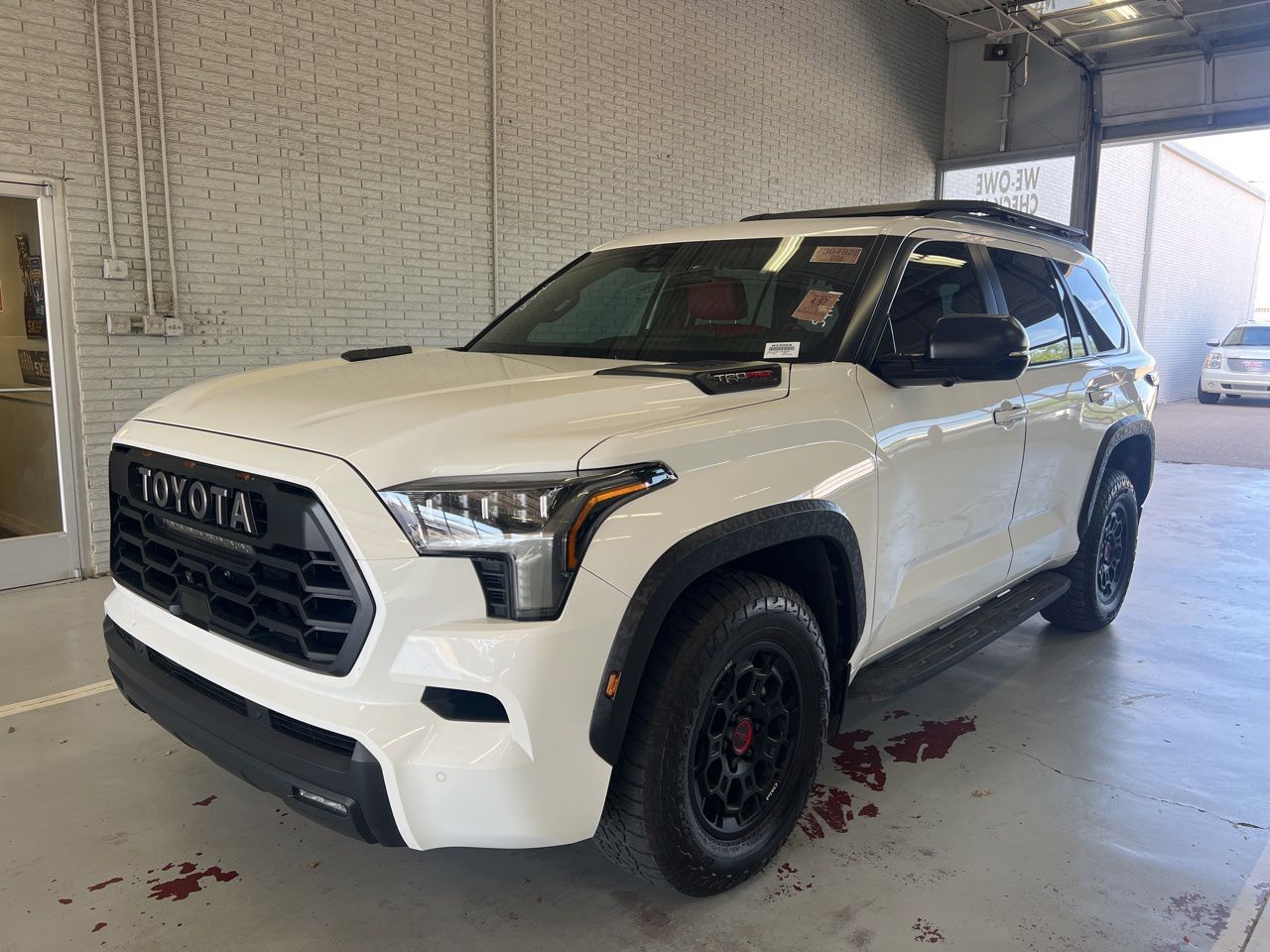 2025 Toyota Sequoia TRD Pro 4WD i-FORCE MAX Hybrid's photo