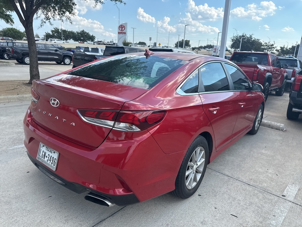 Used 2018 Hyundai Sonata SE w/16-Inch Aluminum Alloy Wheels Sedan