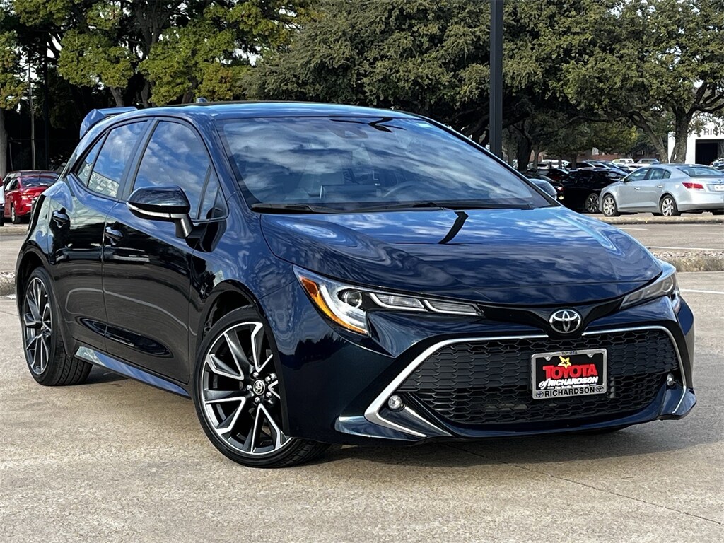 Used 2022 Toyota Corolla Hatchback XSE w/18-in Bright Machine-Finished Alloy Hatchback