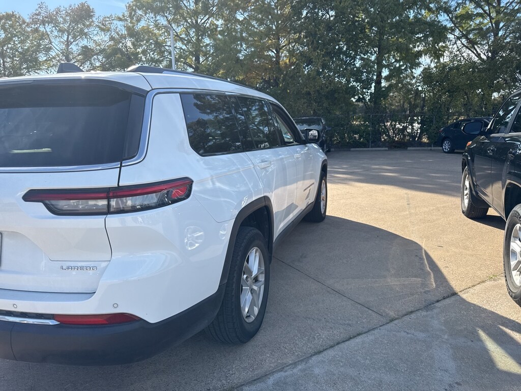 Used 2022 Jeep New Grand Cherokee Laredo w/Luxury Tech Group I SUV