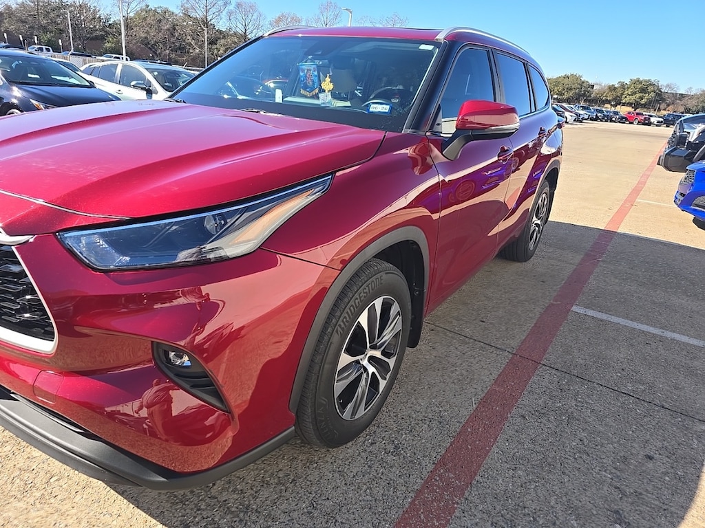 Used 2023 Toyota Highlander XLE SUV