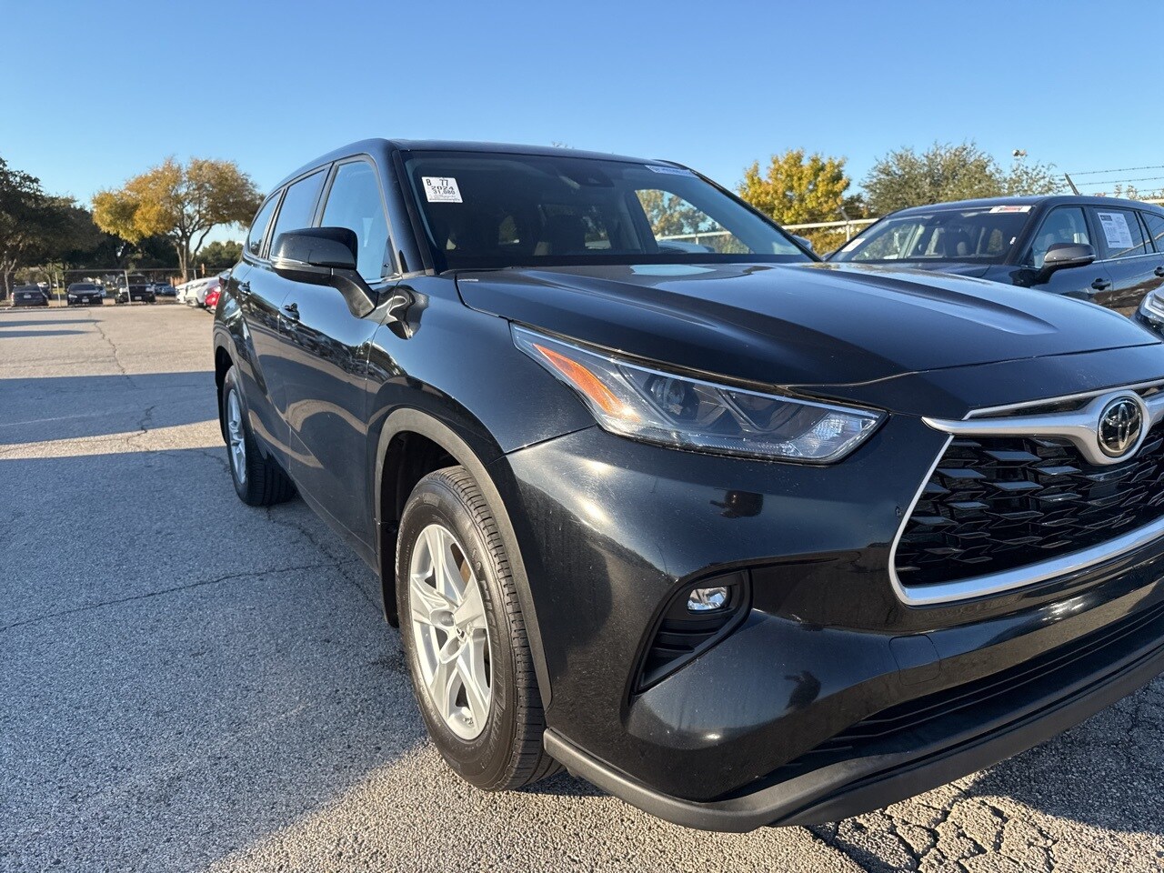 2024 Toyota Highlander LE photo 3