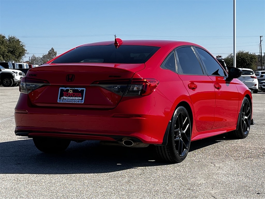 Used 2022 Honda Civic Sport w/18-Inch Black Alloy Wheels Sedan