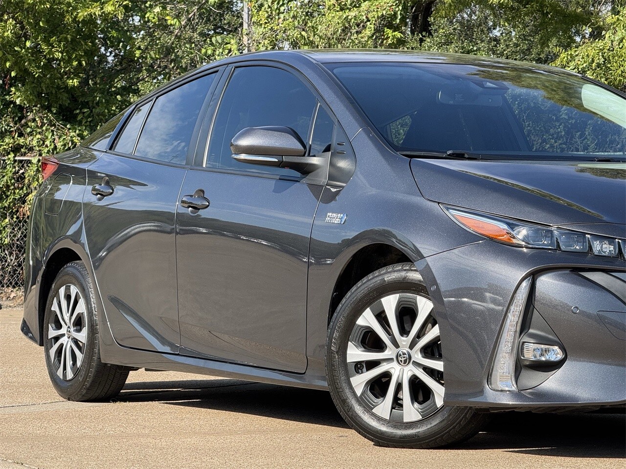 2021 Toyota Prius Prime Limited photo 3