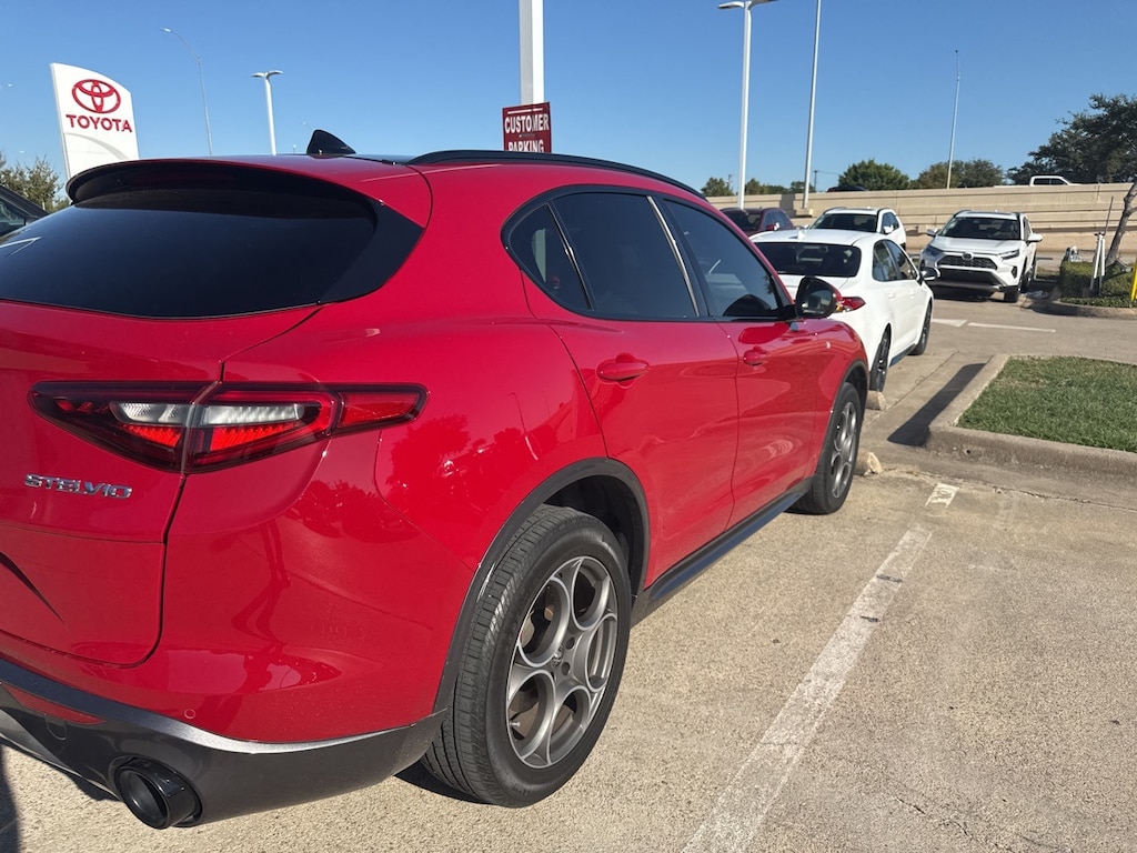 Used 2022 Alfa Romeo Stelvio Ti w/Navigation/Moonroof/Leather SUV