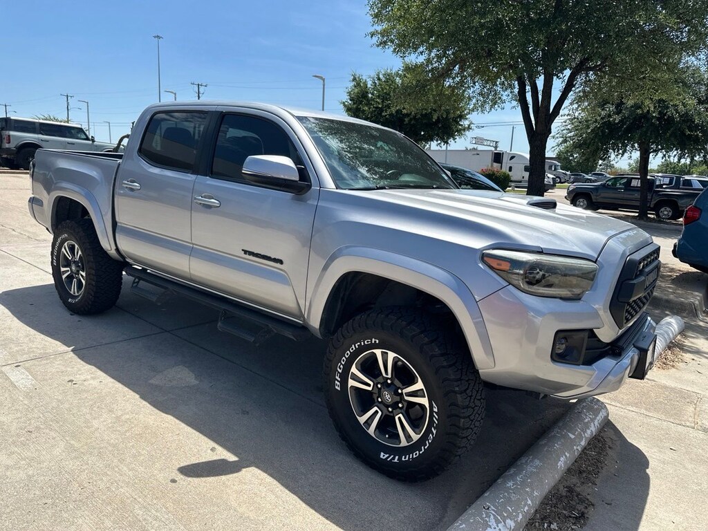Used 2017 Toyota Tacoma TRD Sport w/Wheels: 17-in x 7.5-in Machined Alloy Truck Double Cab