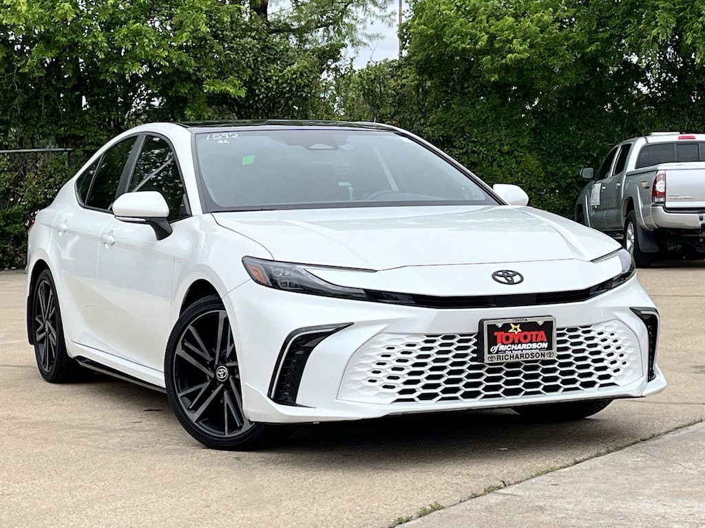 Used 2026 Toyota Camry XSE Premium w/Red Interior/Navigation/Pano-Roof Sedan