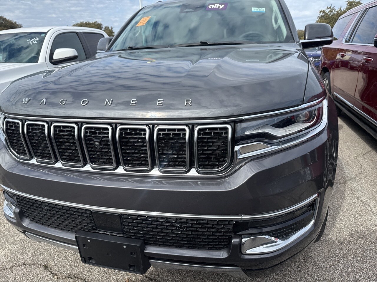 2022 Jeep Wagoneer Series III photo 2