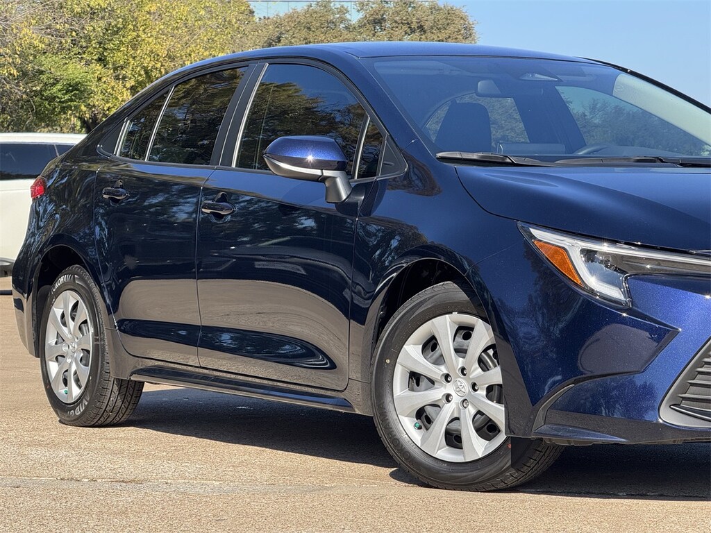 Used 2025 Toyota Corolla Hybrid LE w/8-Inch Toyota Audio Multimedia Sedan