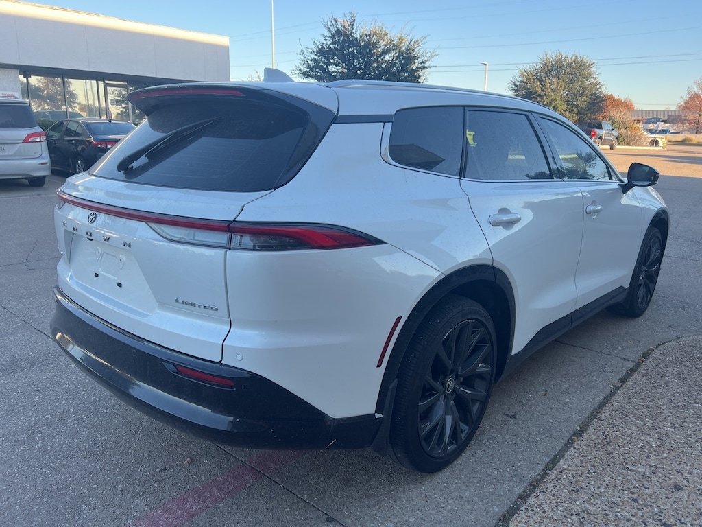 Used 2025 Toyota Crown Signia Limited SUV