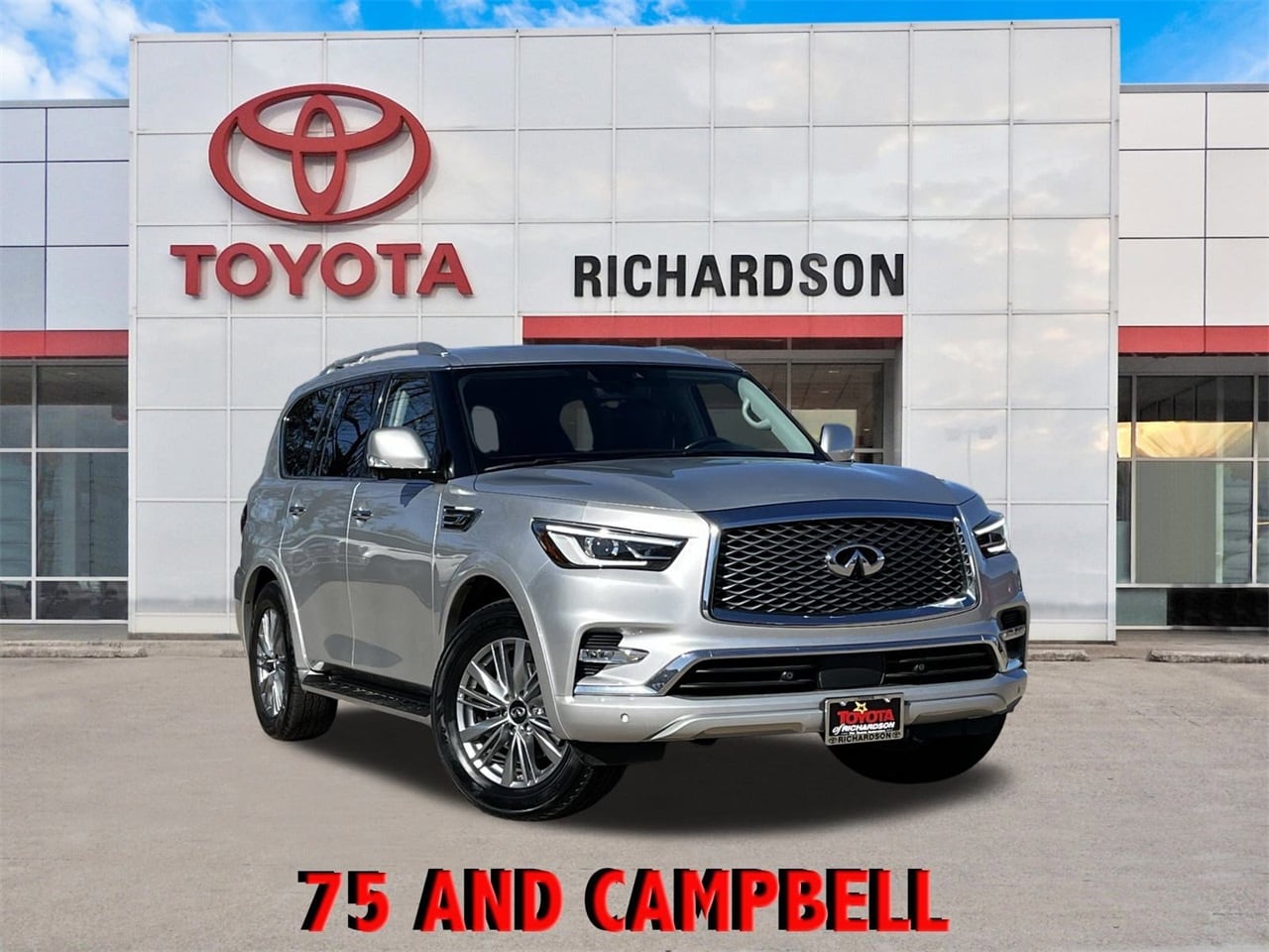 2021 INFINITI QX80's photo