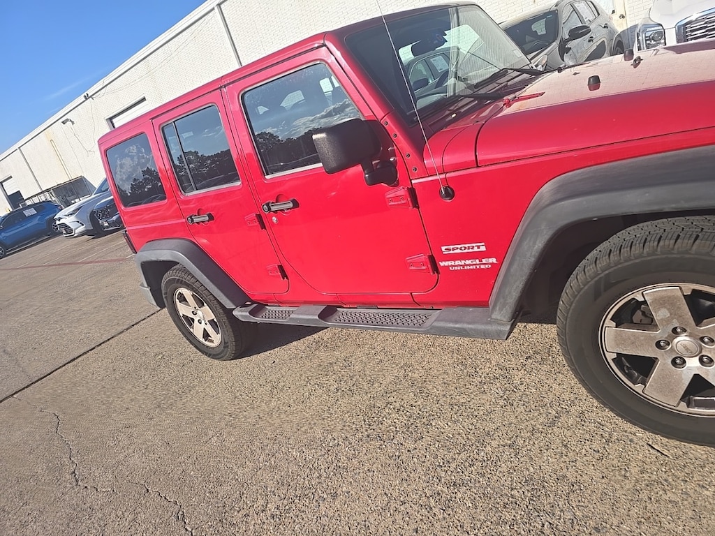 Used 2010 Jeep Wrangler Unlimited Unlimited Sport w/Easy Folding Softtop SUV