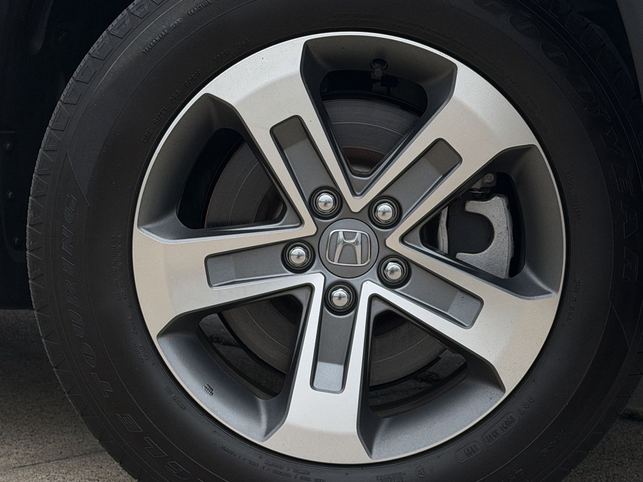 2025 Honda Pilot EX-L - Photo 10