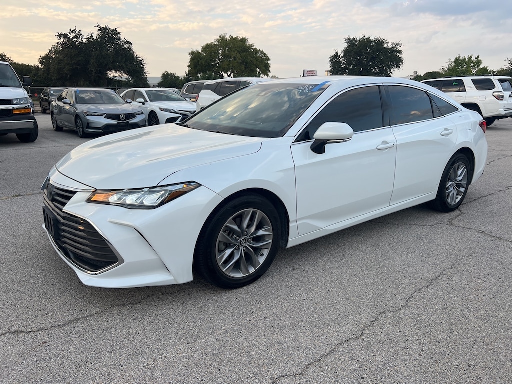 Used 2019 Toyota Avalon XLE w/Entune 3.0 Audio Plus w/App Suite Sedan