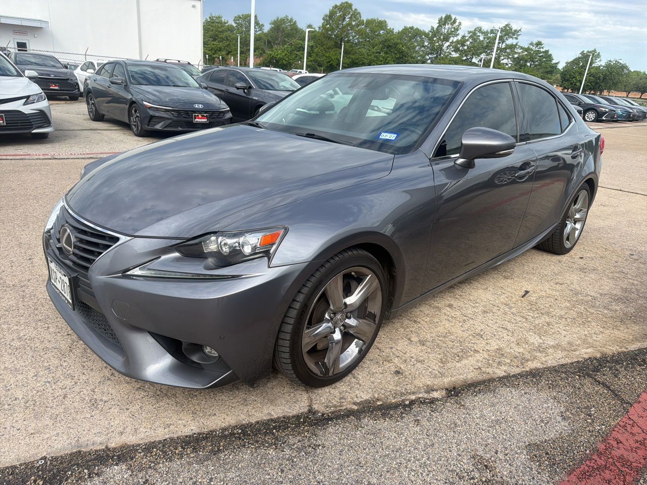 2016 Lexus IS 350 200t's photo