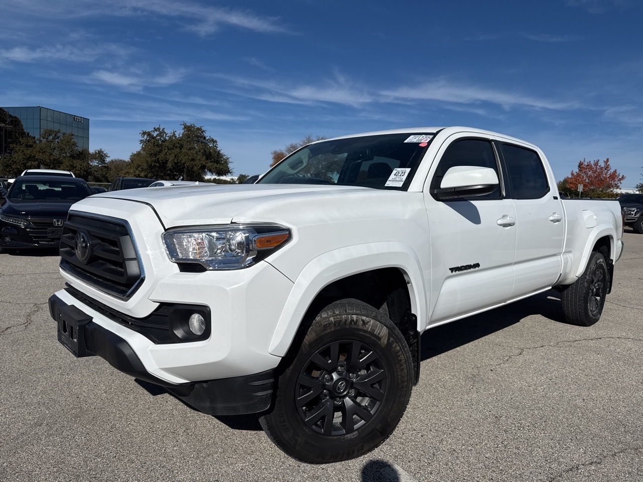 2023 Toyota Tacoma SR5's photo