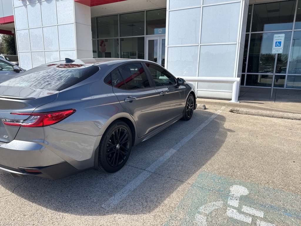 Used 2025 Toyota Camry SE Sedan