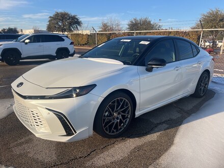2025 Toyota Camry XSE w/Leather Seats/19-in Smoke Gray & Black-Finis Sedan