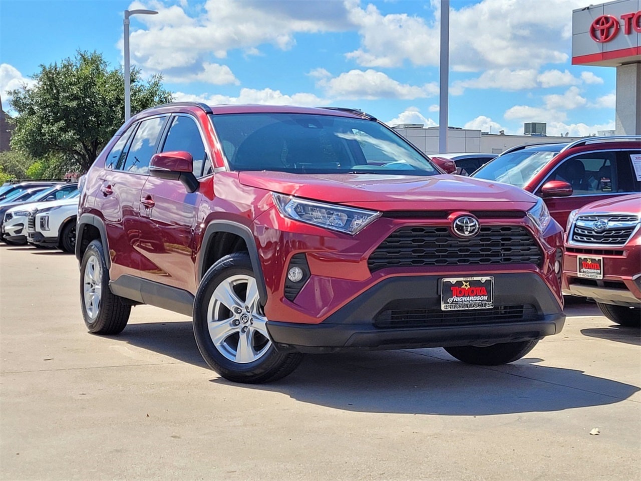 Used 2021 Toyota RAV4 XLE with VIN 2T3P1RFV0MW216399 for sale in Irving, TX