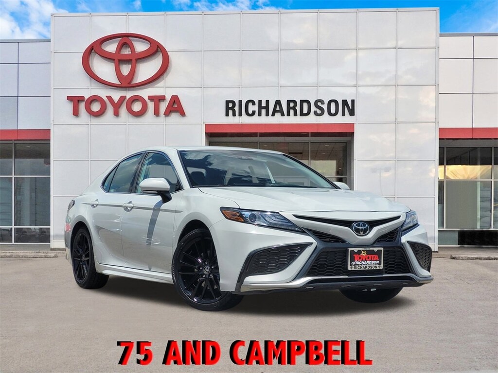 Used 2023 Toyota Camry XSE w/19-Inch Alloy/Perforated Leather Sedan